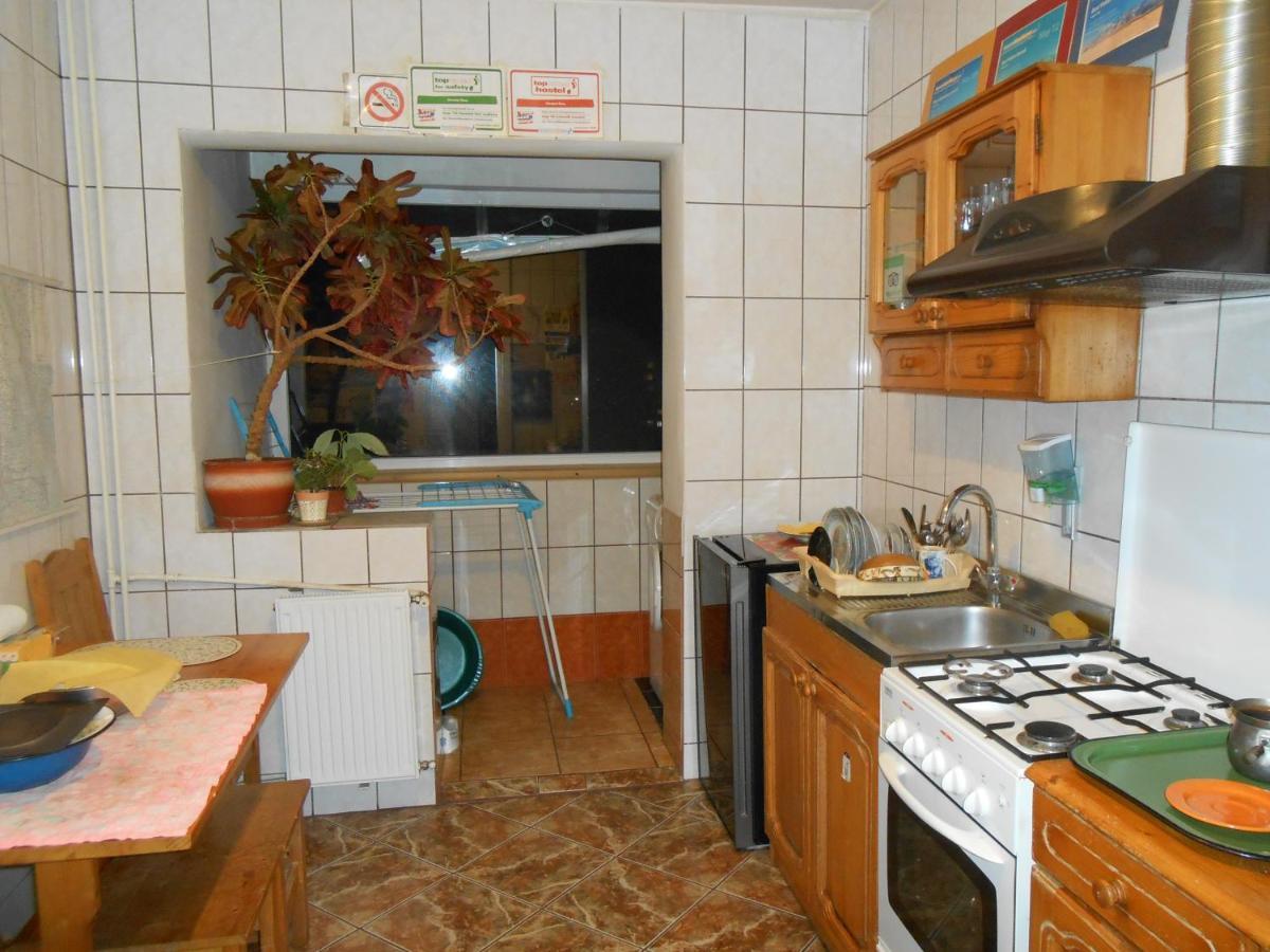 Host Tina Apartment บูคาเรสต์ ภายนอก รูปภาพ
