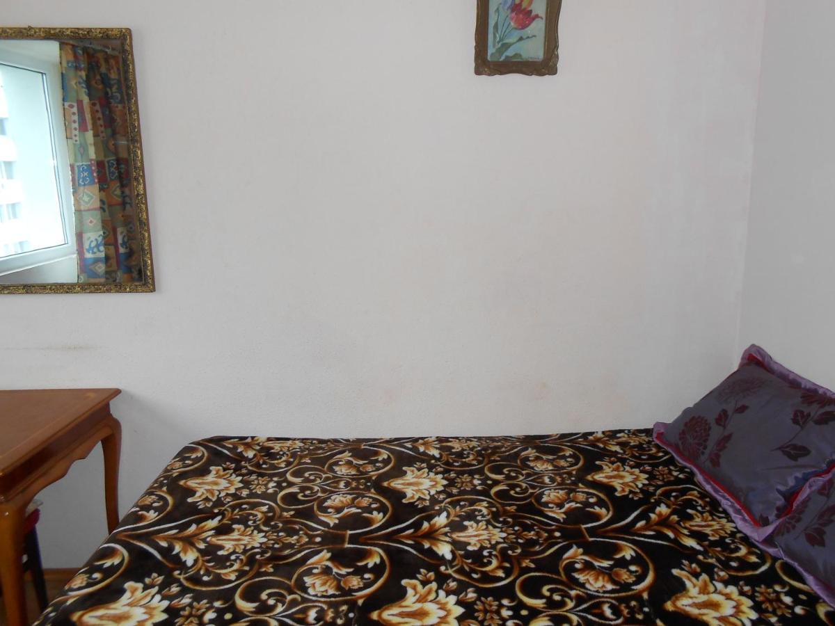 Host Tina Apartment บูคาเรสต์ ภายนอก รูปภาพ