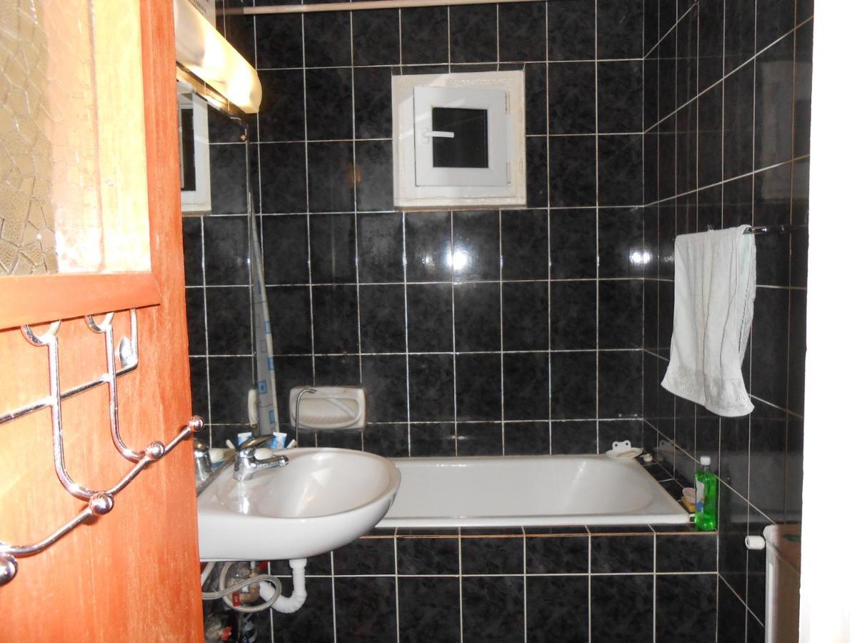 Host Tina Apartment บูคาเรสต์ ภายนอก รูปภาพ